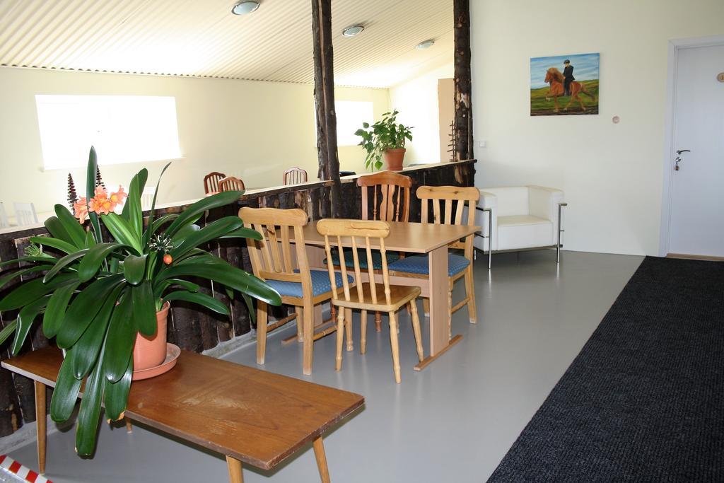 Kaldbakur Guesthouse Heimaland Bagian luar foto